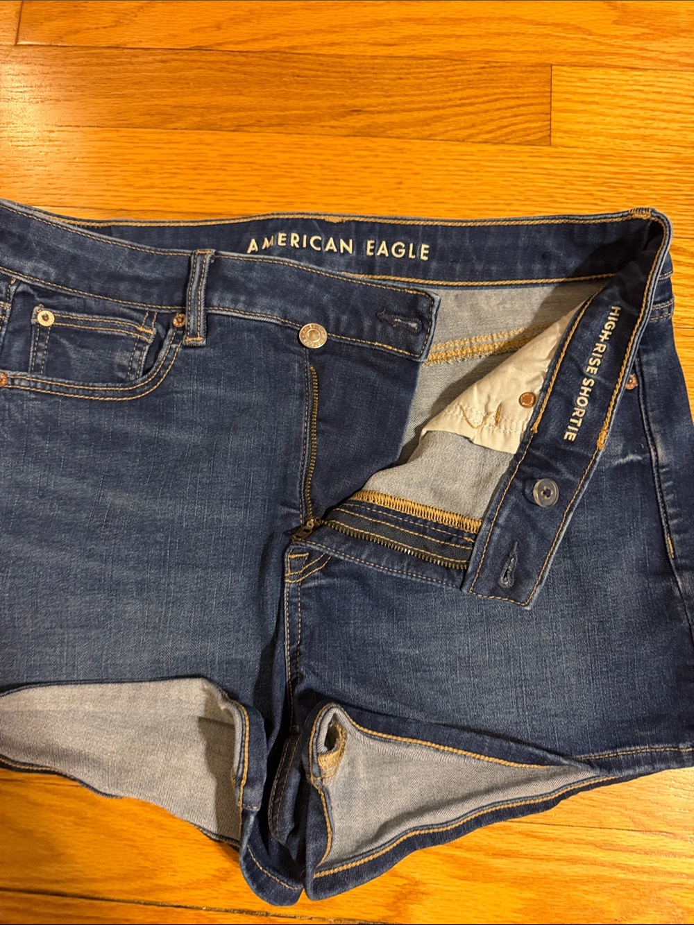 AE High Rise Shortie - Picture 3 of 4